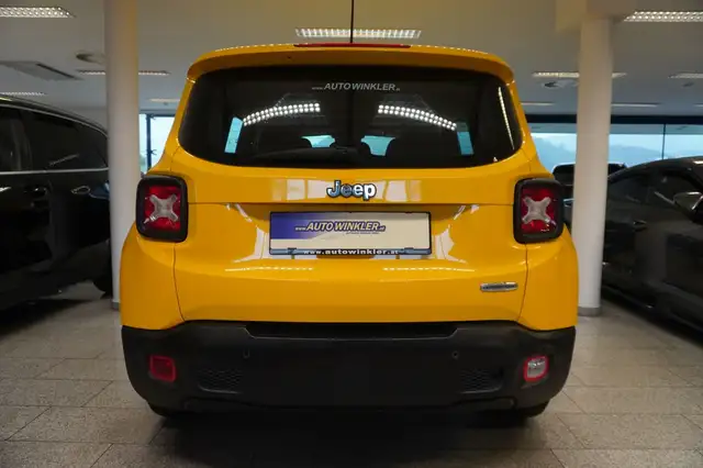 Jeep Renegade view 6