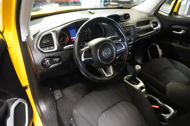Jeep Renegade view 7