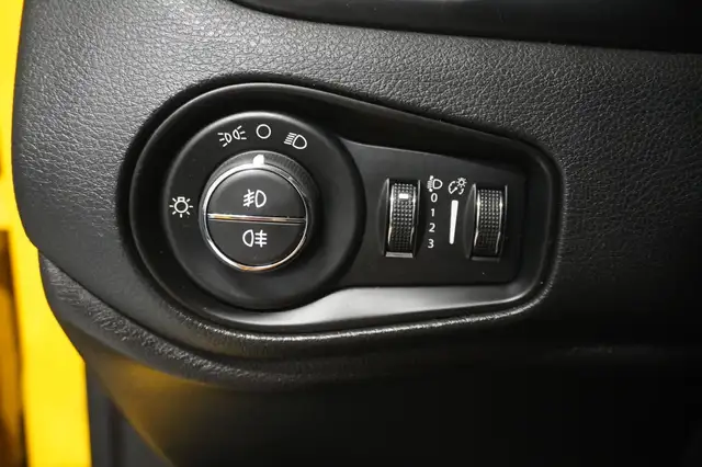Jeep Renegade view 14