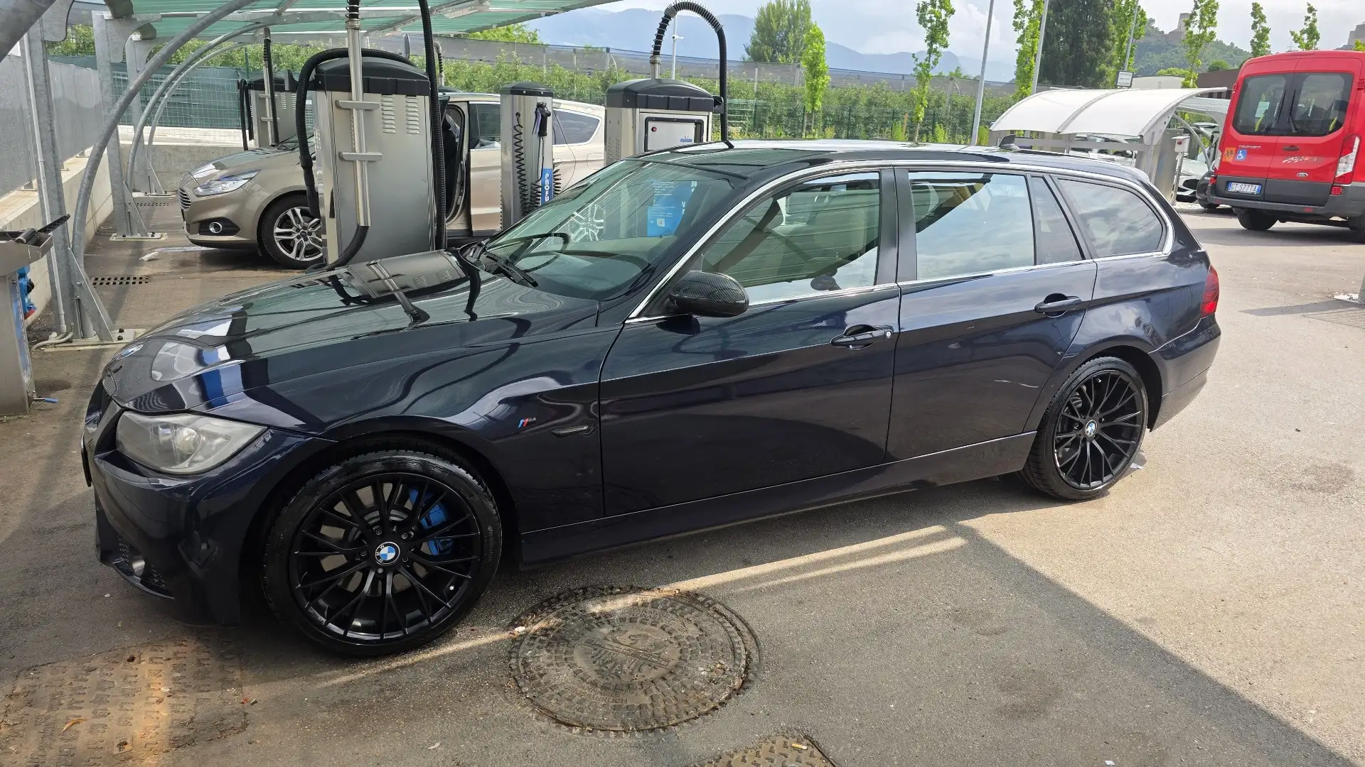 BMW 330 330xd Touring Msport - 1