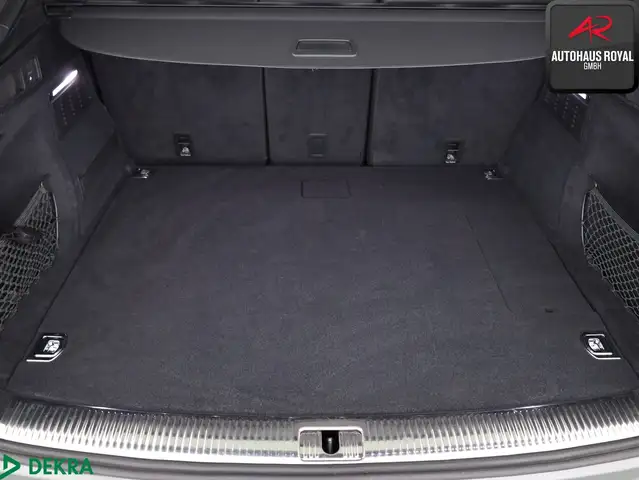 Audi Q5 view 13