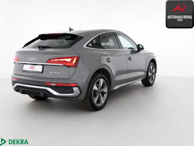 Audi Q5 view 5