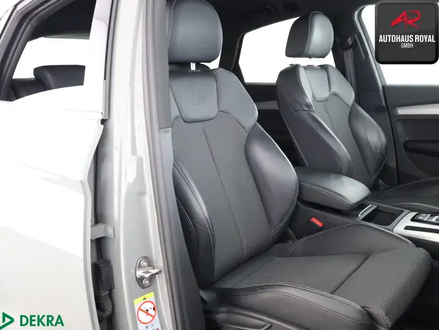 Audi Q5 view 11