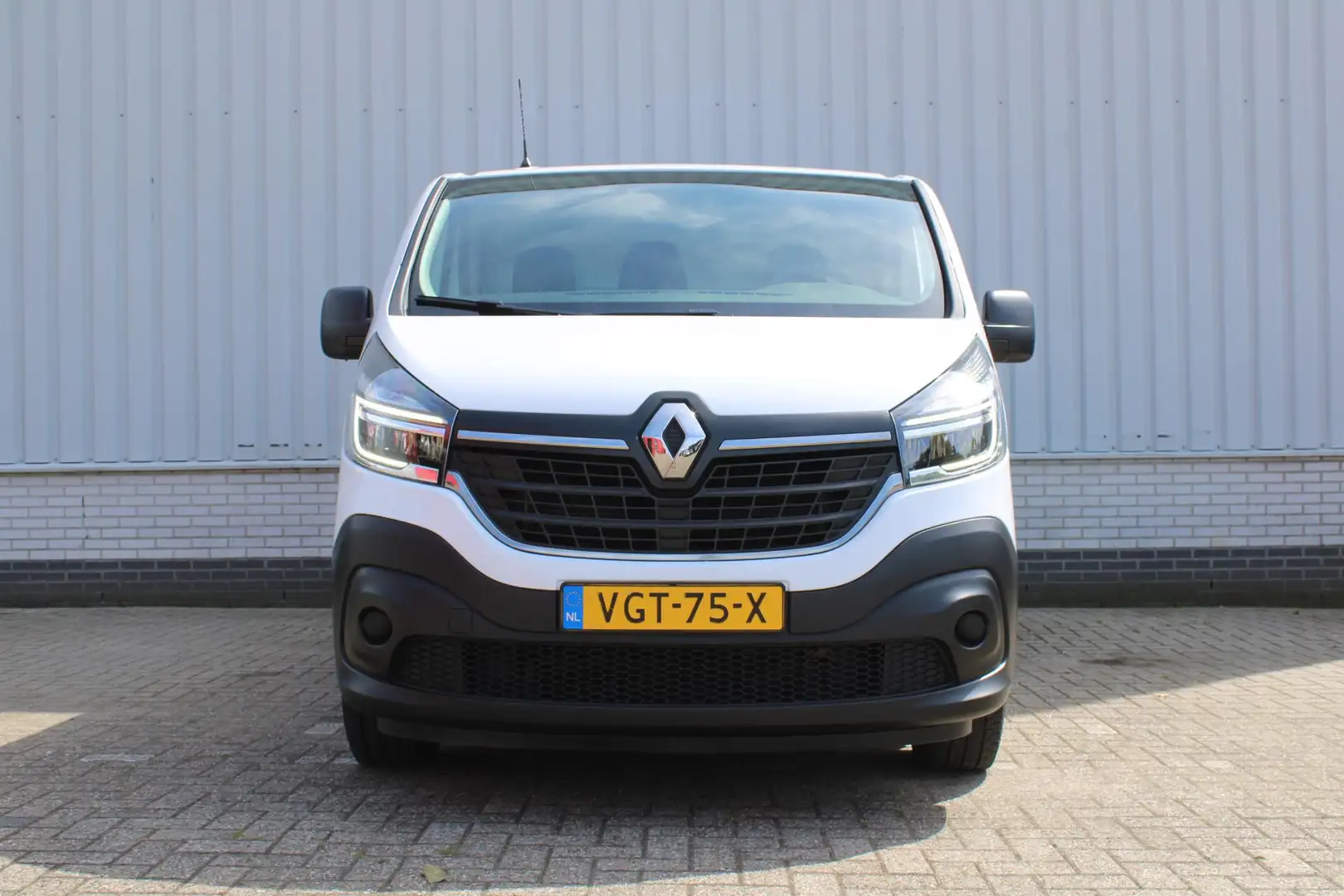 Renault Trafic 2.0 dCi 120PK L2H1 Comfort | Navi | Airco | Trekha Blanc - 2