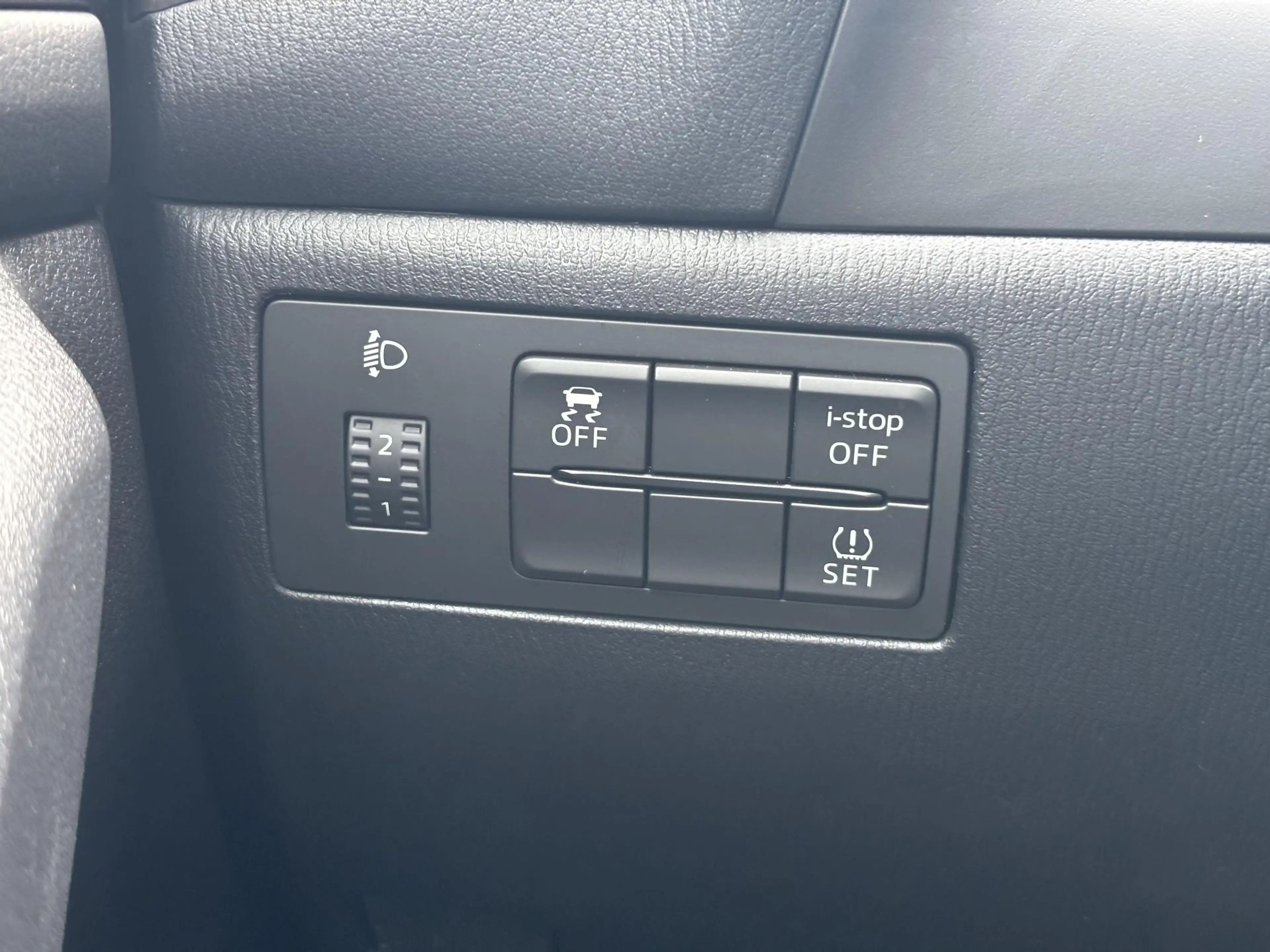 Mazda 3 2.0 SkyActiv-G 120 TS Automaat, Trekhaak, Navi, De — photo 16