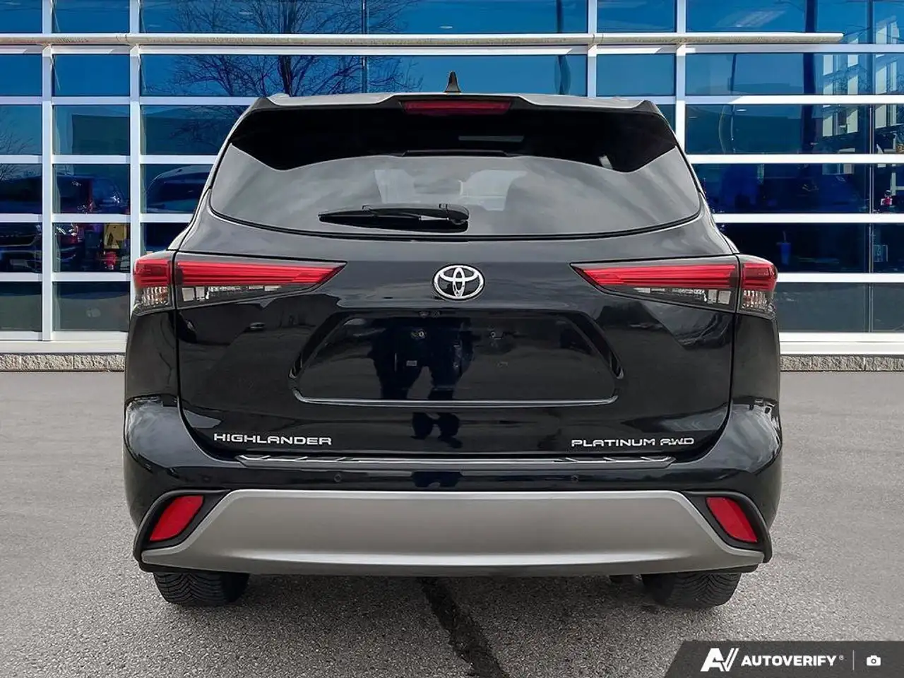 Toyota Highlander снимка Toyota Highlander