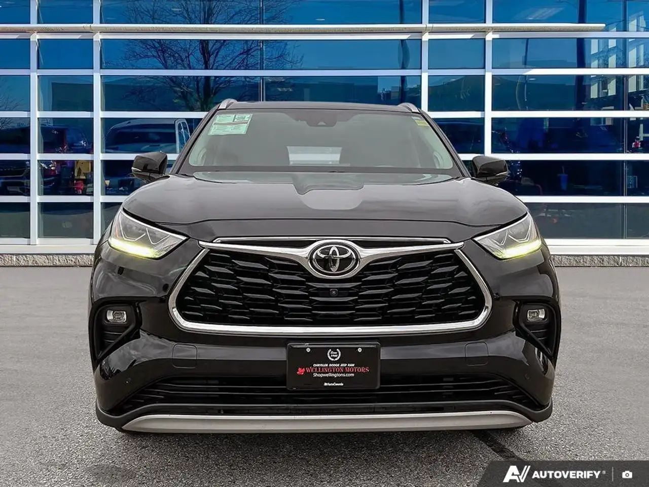 Toyota Highlander снимка Toyota Highlander