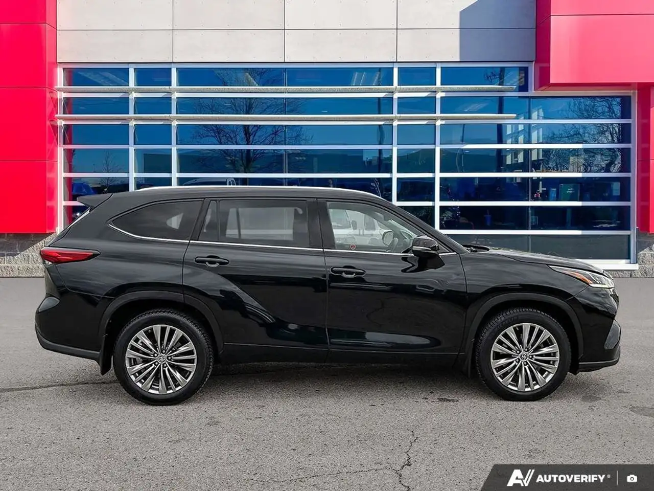 Toyota Highlander снимка Toyota Highlander