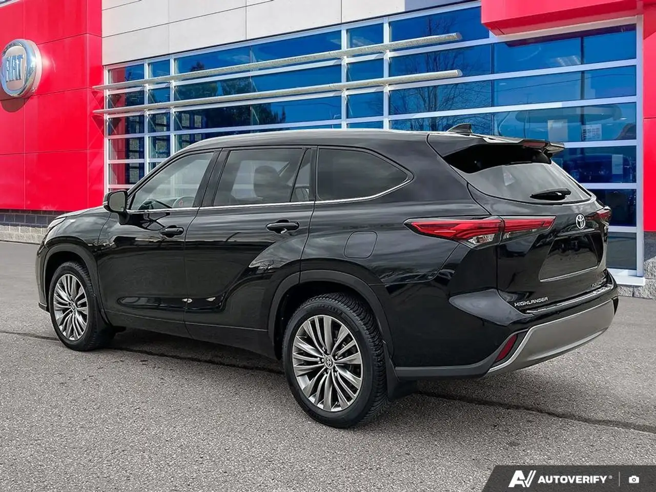 Toyota Highlander снимка Toyota Highlander