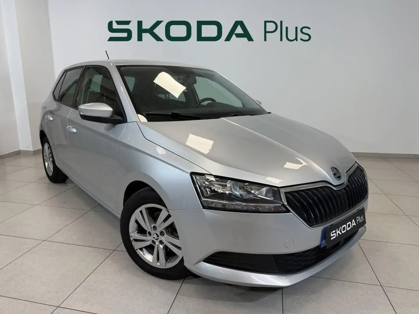 Skoda Fabia 1.0 TSI Ambition Plus 70kW Plateado - 1