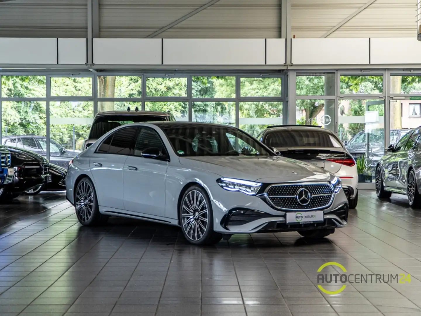 Mercedes-Benz E 450 d 4Matic AMG Premium+ Pano HUD Soft AHK Grau - 1