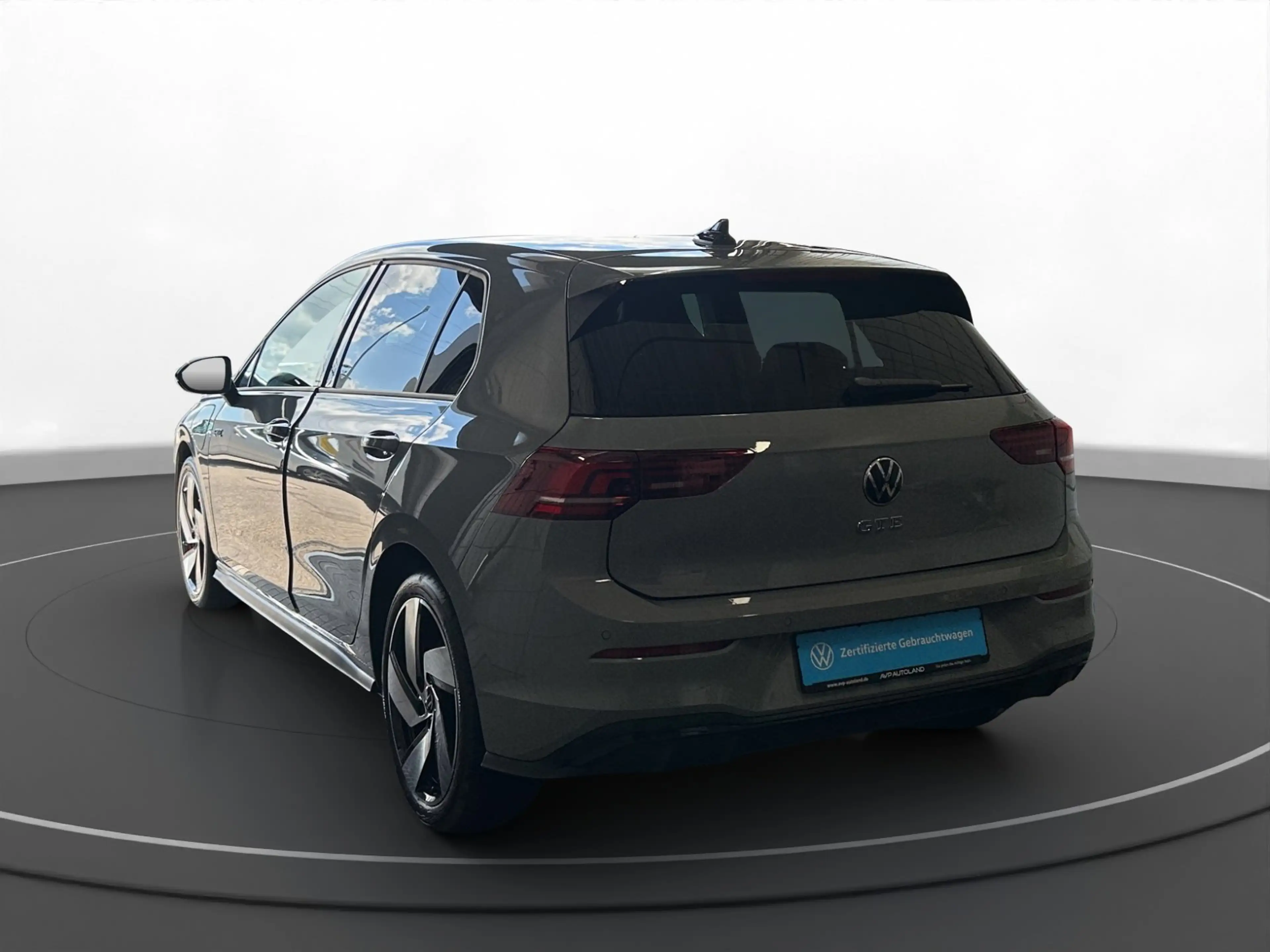 Volkswagen Golf GTE Golf VIII GTE 1.5 TSI DSG eHybrid | NAVI | AHK | — photo 7