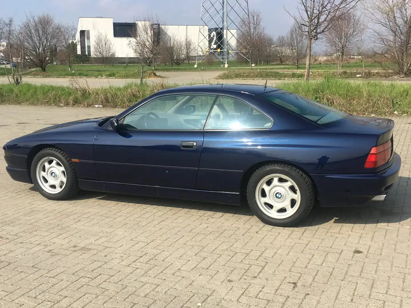 BMW 850 Serie 8 E31 850i cat. Blu/Azzurro - 1