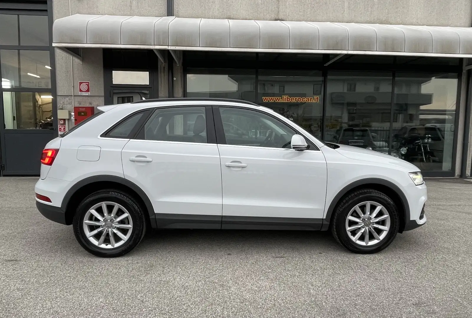 Audi Q3 2.0 tdi Business quattro 184cv s-tronic Bianco - 1