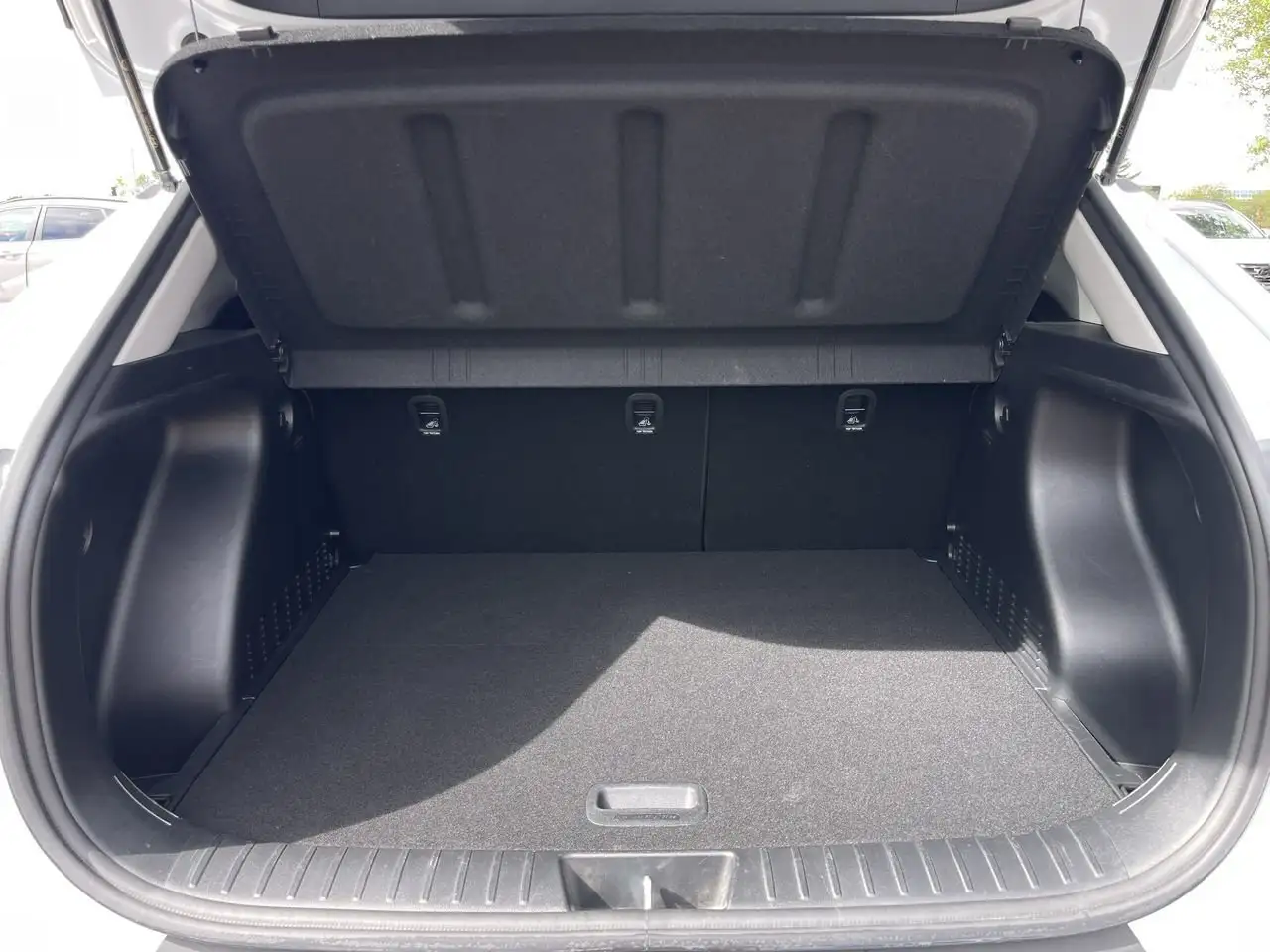 Hyundai KONA снимка Hyundai KONA