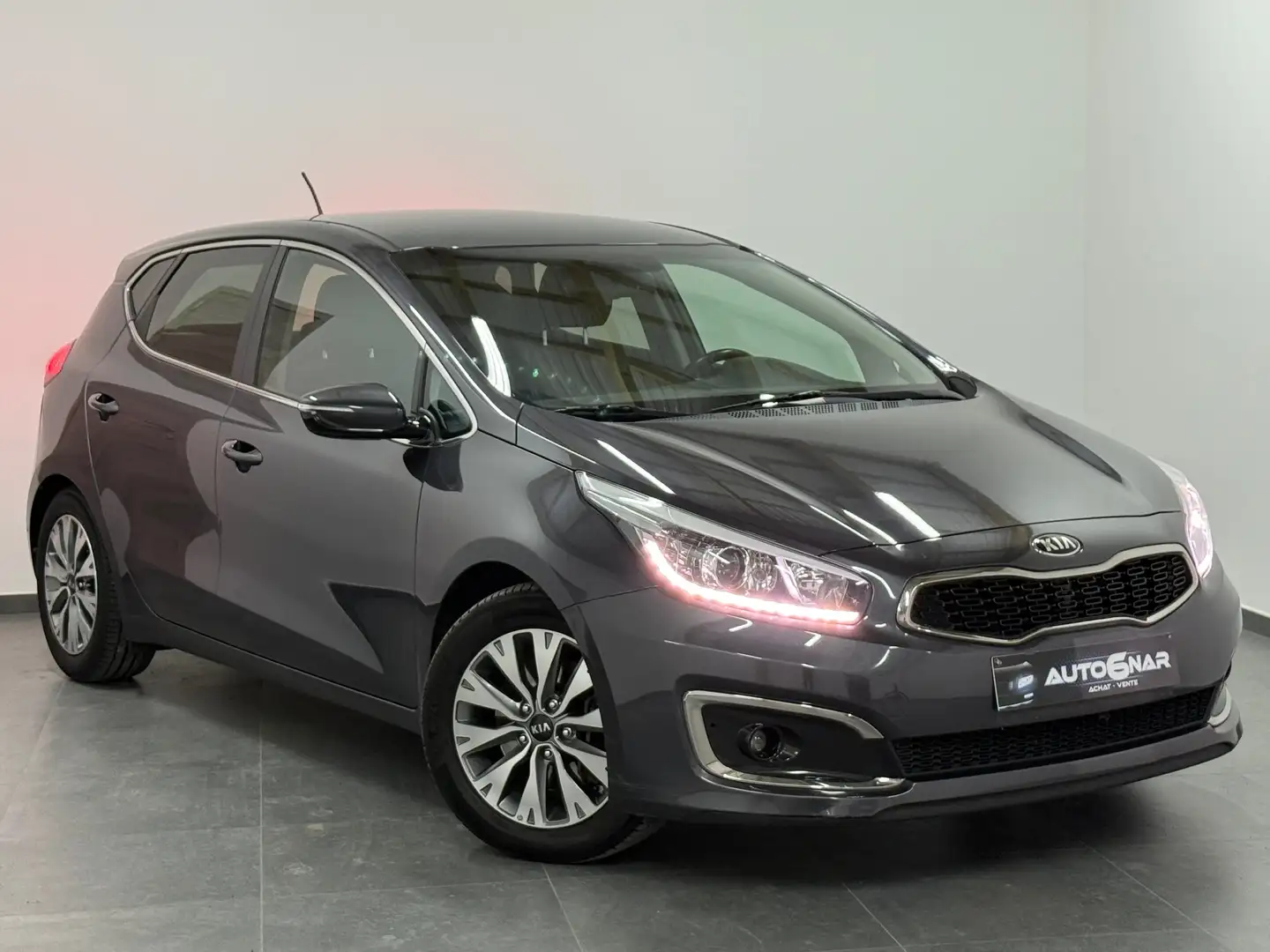 Kia Ceed / cee'd 1.6 CRDi Eu6 - Navi - Camera - Carnet Fekete - 1