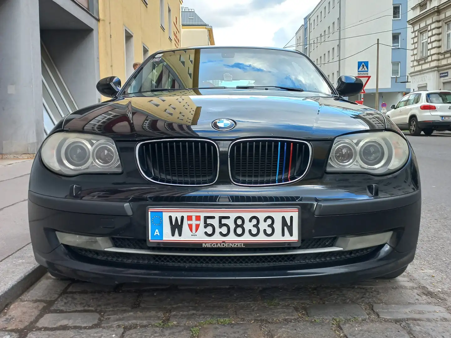 BMW 118 118d Advantage Aut. Advantage Schwarz - 2