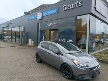 Corsa 1.2i Black Edition