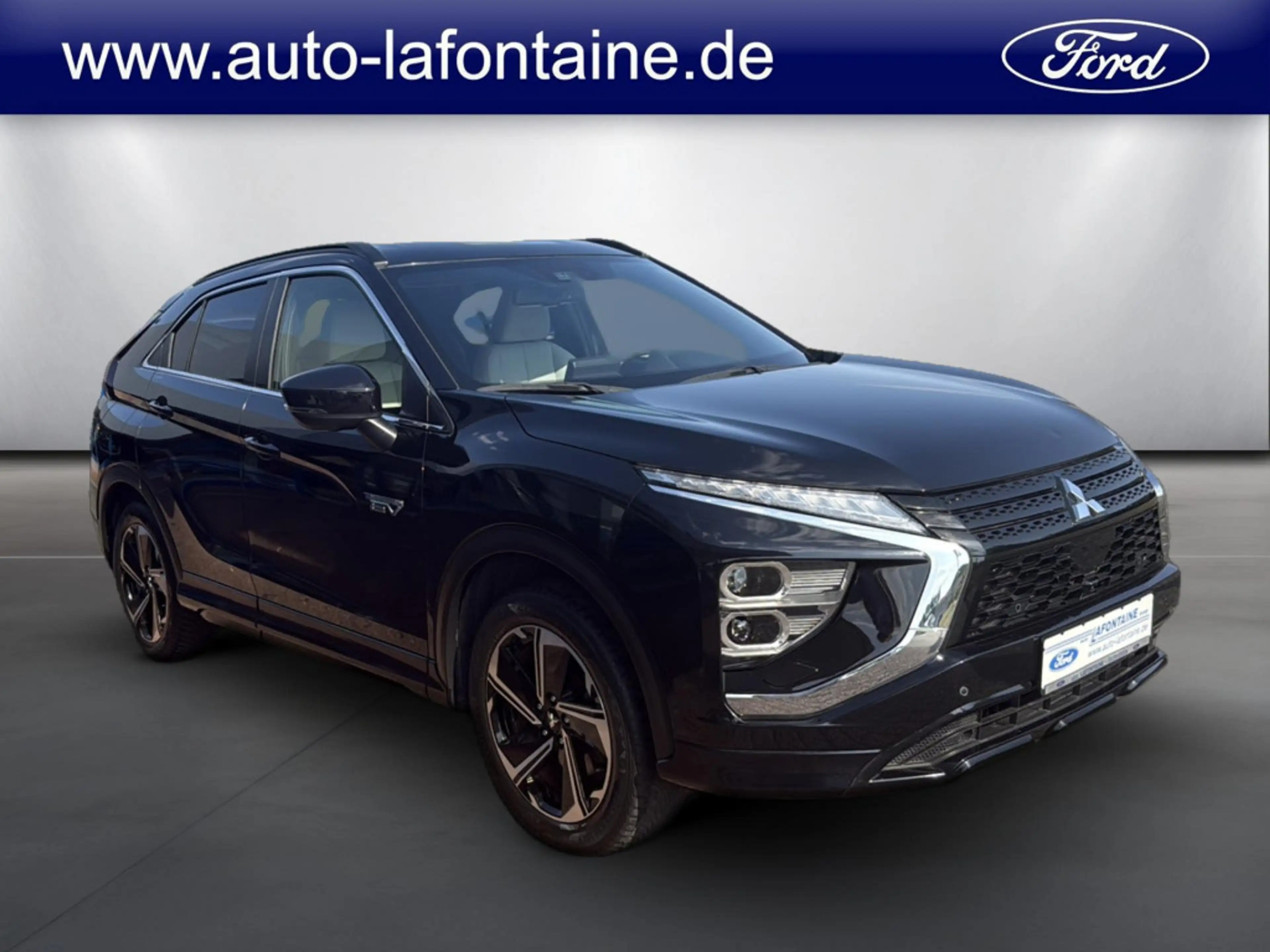 Mitsubishi Eclipse Cross 2.4 Top Hybrid 4WD STANDHZ LED — photo 6