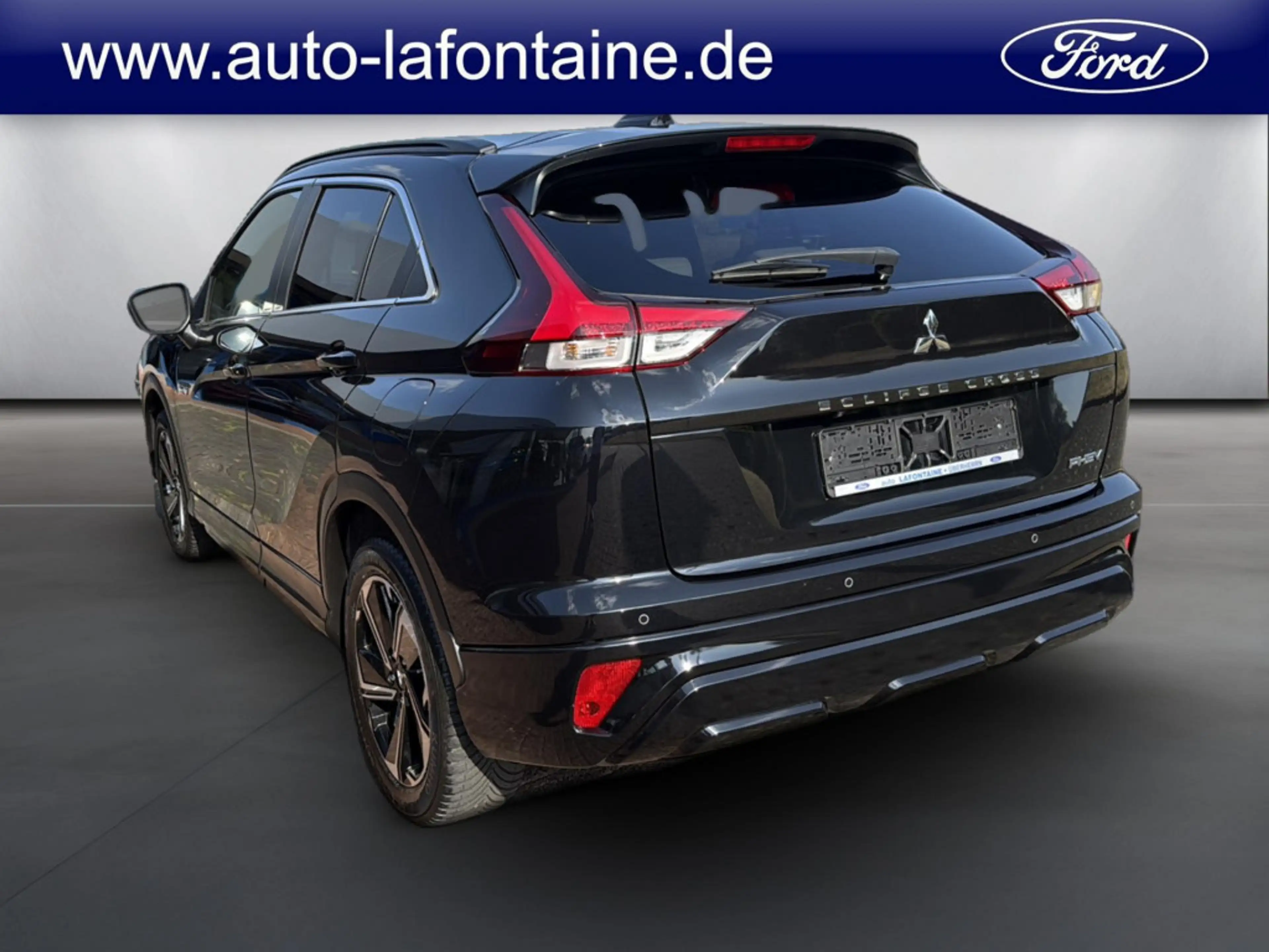 Mitsubishi Eclipse Cross 2.4 Top Hybrid 4WD STANDHZ LED — photo 3