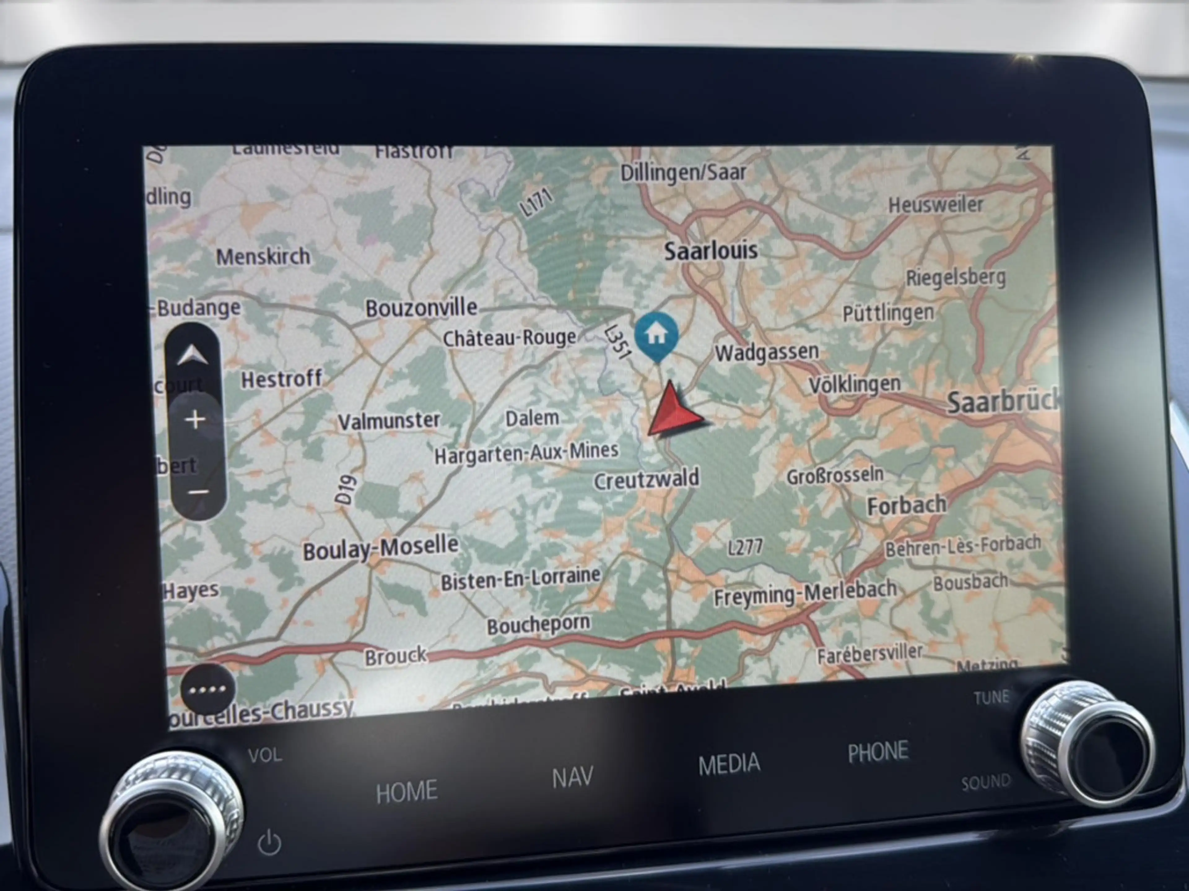 Mitsubishi Eclipse Cross 2.4 Top Hybrid 4WD STANDHZ LED — photo 15