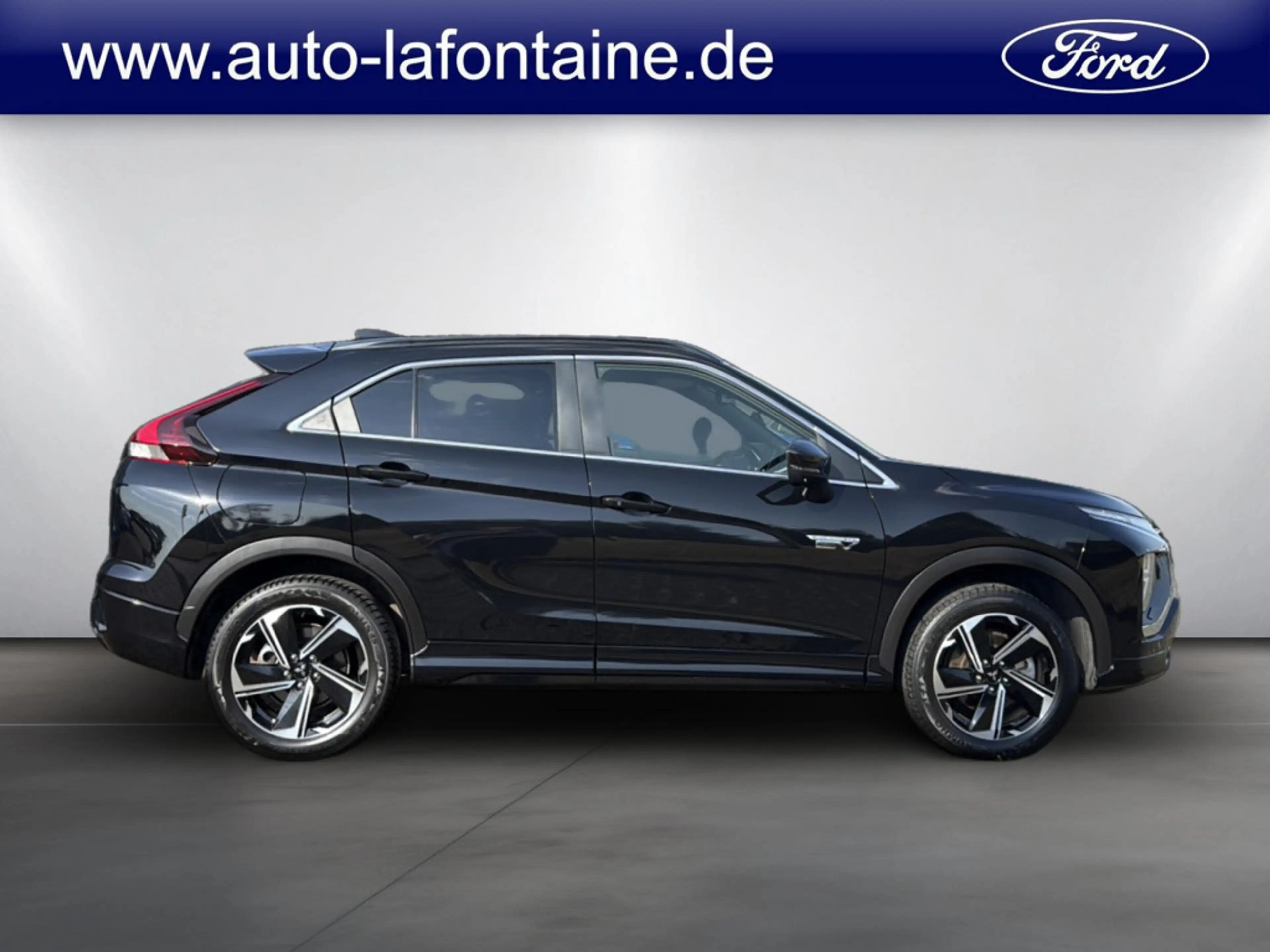 Mitsubishi Eclipse Cross 2.4 Top Hybrid 4WD STANDHZ LED — photo 10