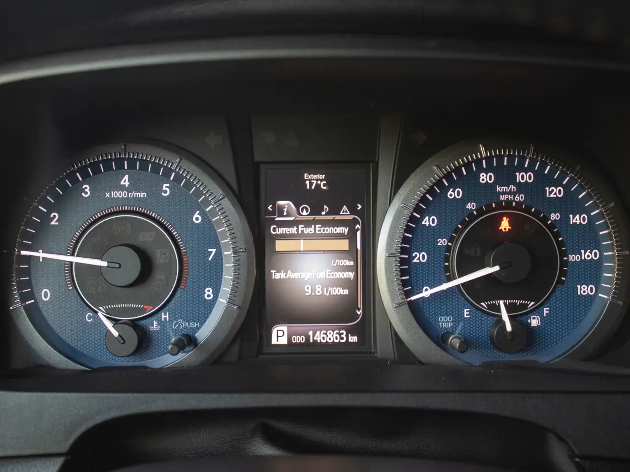 Toyota Sienna снимка Toyota Sienna