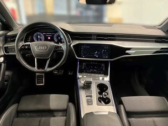 Audi A6 Avant view 9