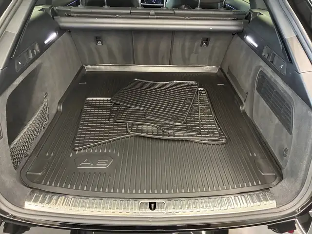 Audi A6 Avant view 11