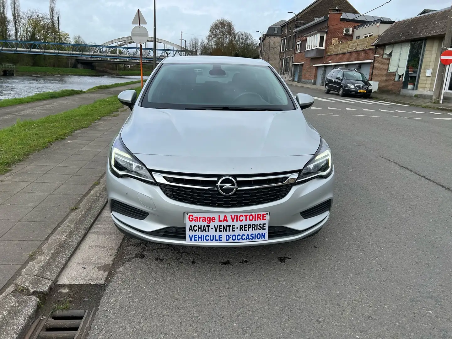 Opel Astra 1.6 CDTi ECOTEC D Edition  vente marchand & export Silber - 2