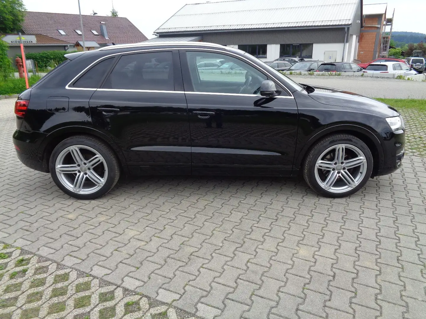 Audi Q3 2.0 TDI quattro Sport 1J.Geb-Garantie Negro - 2