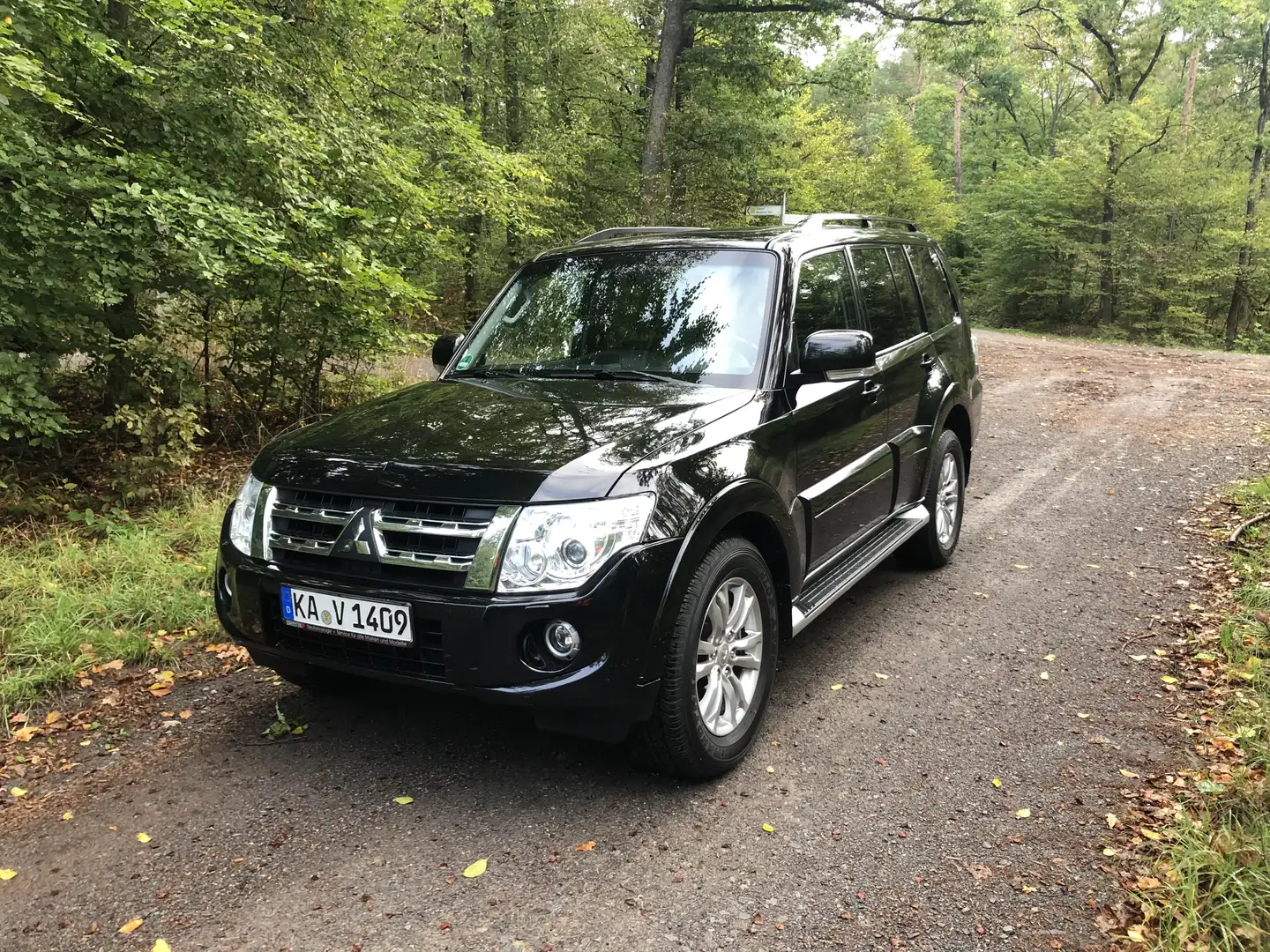 Mitsubishi Pajero 3.2 DI-D Instyle (5-trg.) Anhängerkupplung 3,5 t Schwarz - 1