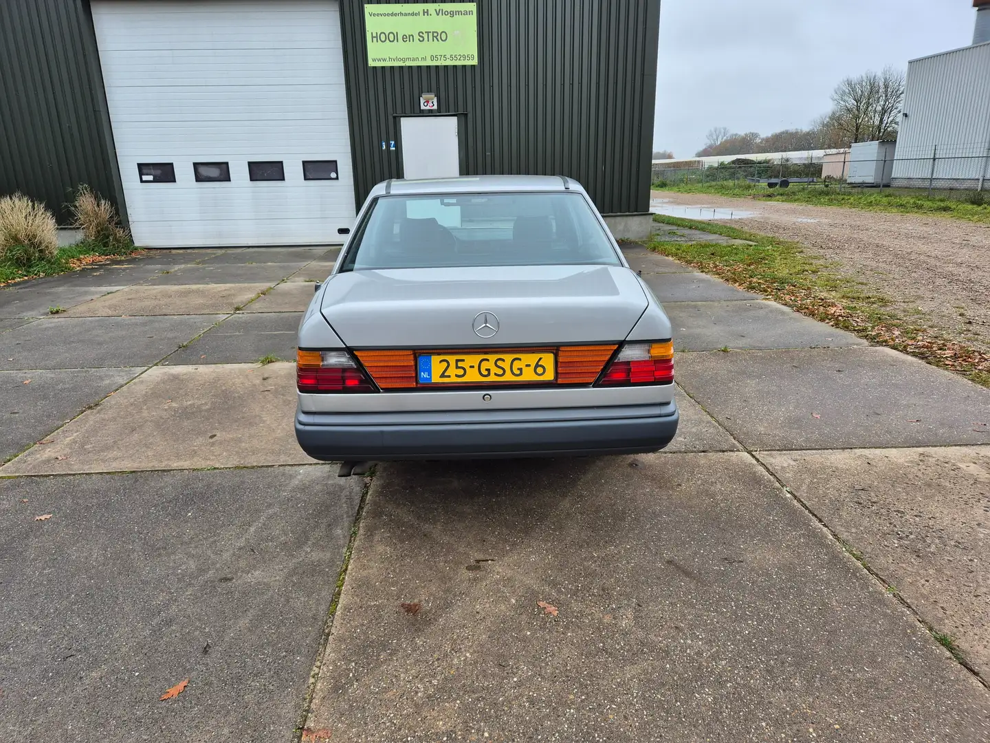 Mercedes-Benz E 260 E 260 Grijs - 2