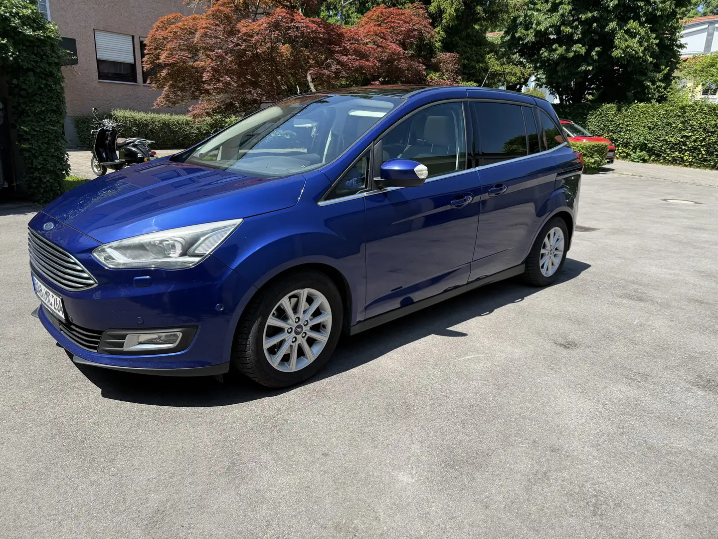 Ford Grand C-Max 2.0 TDCi Automatik Blau - 2
