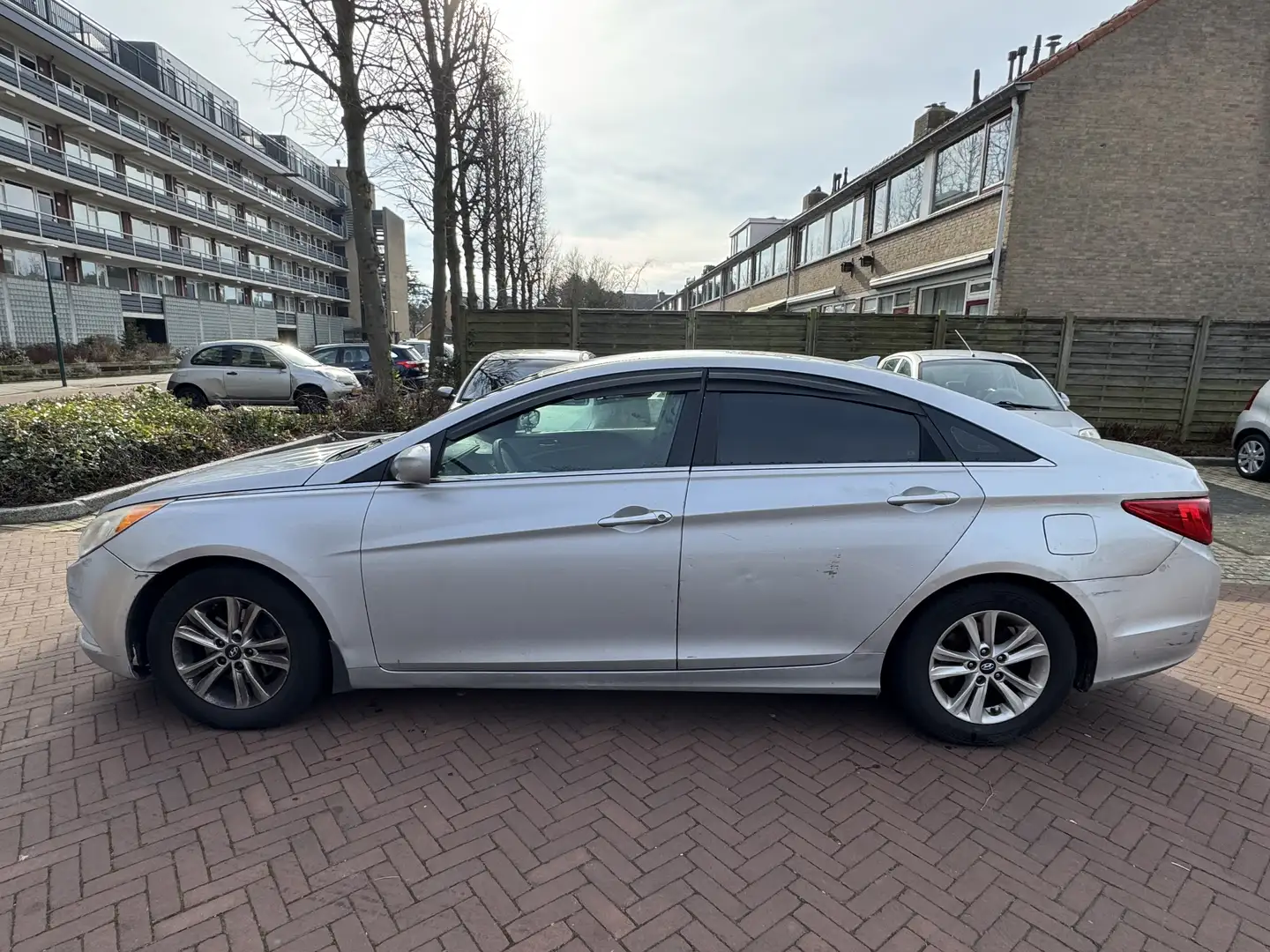 Hyundai SONATA Comfort - 2