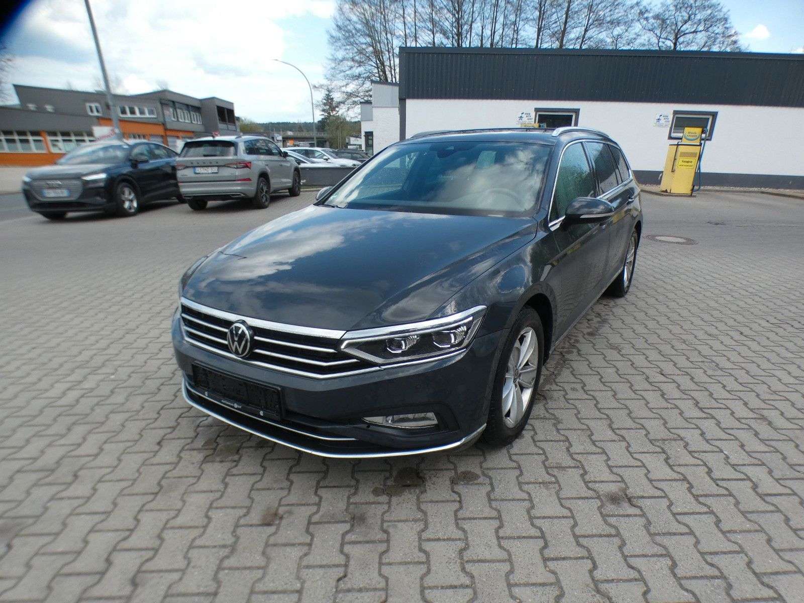 Second hand Volkswagen Passat Variant 2.0
