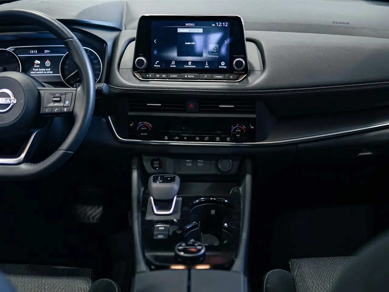 Nissan Rogue fotografie Nissan Rogue