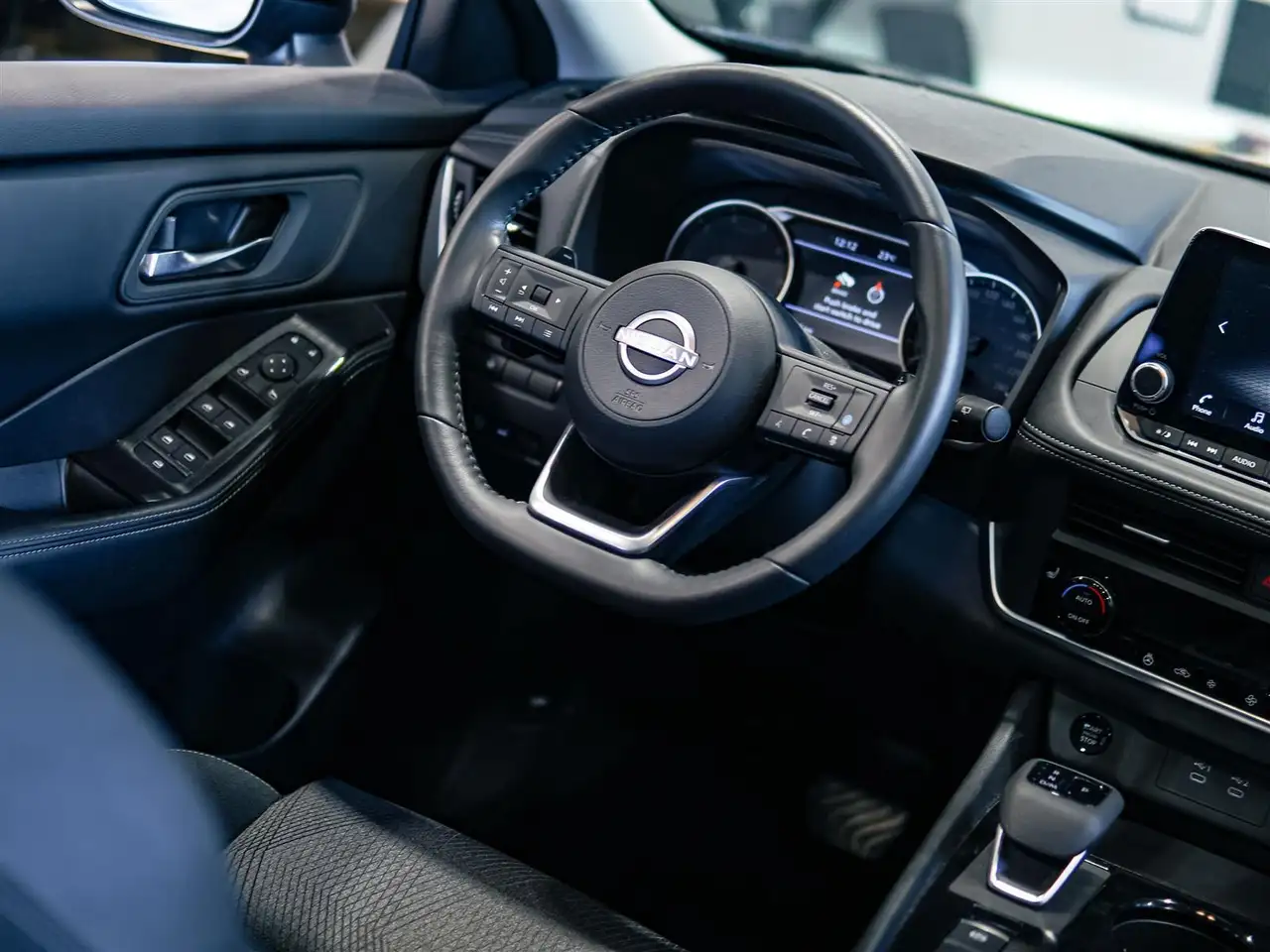 Nissan Rogue fotografie Nissan Rogue