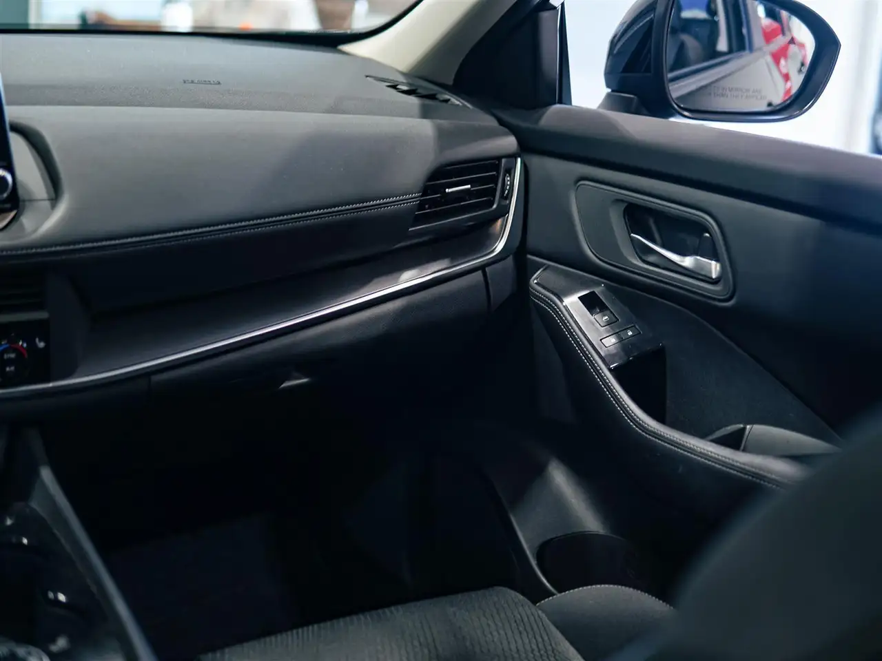 Nissan Rogue fotografie Nissan Rogue