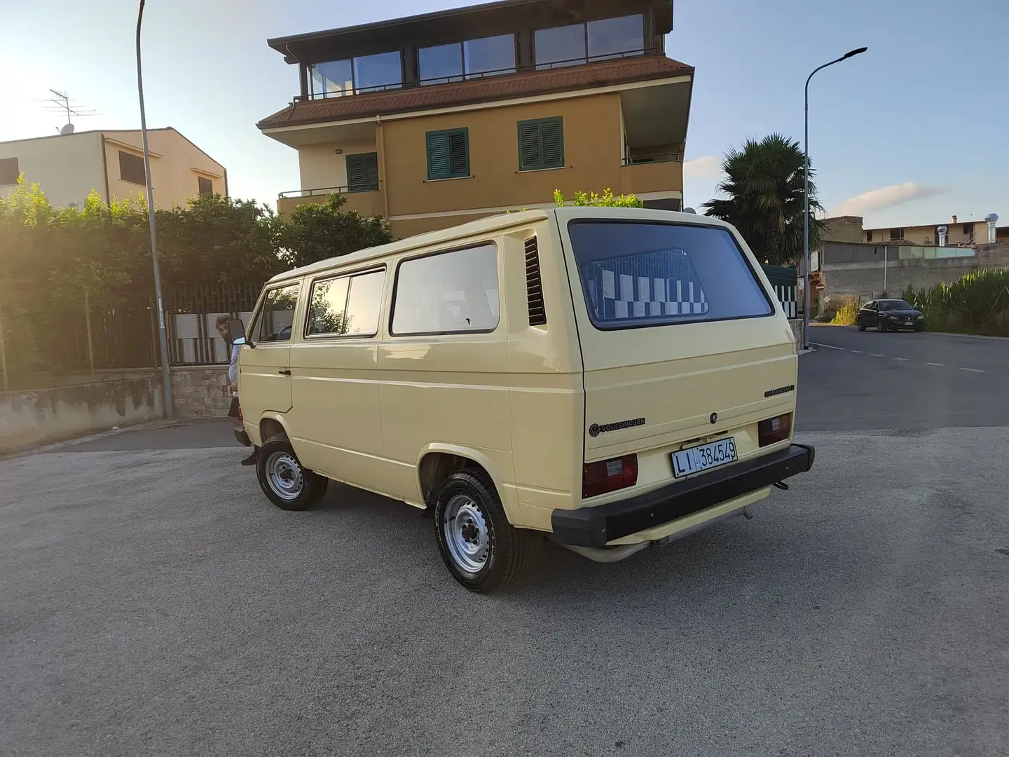Volkswagen T3 Caravelle Pulmino 9 posti Бежевый - 1