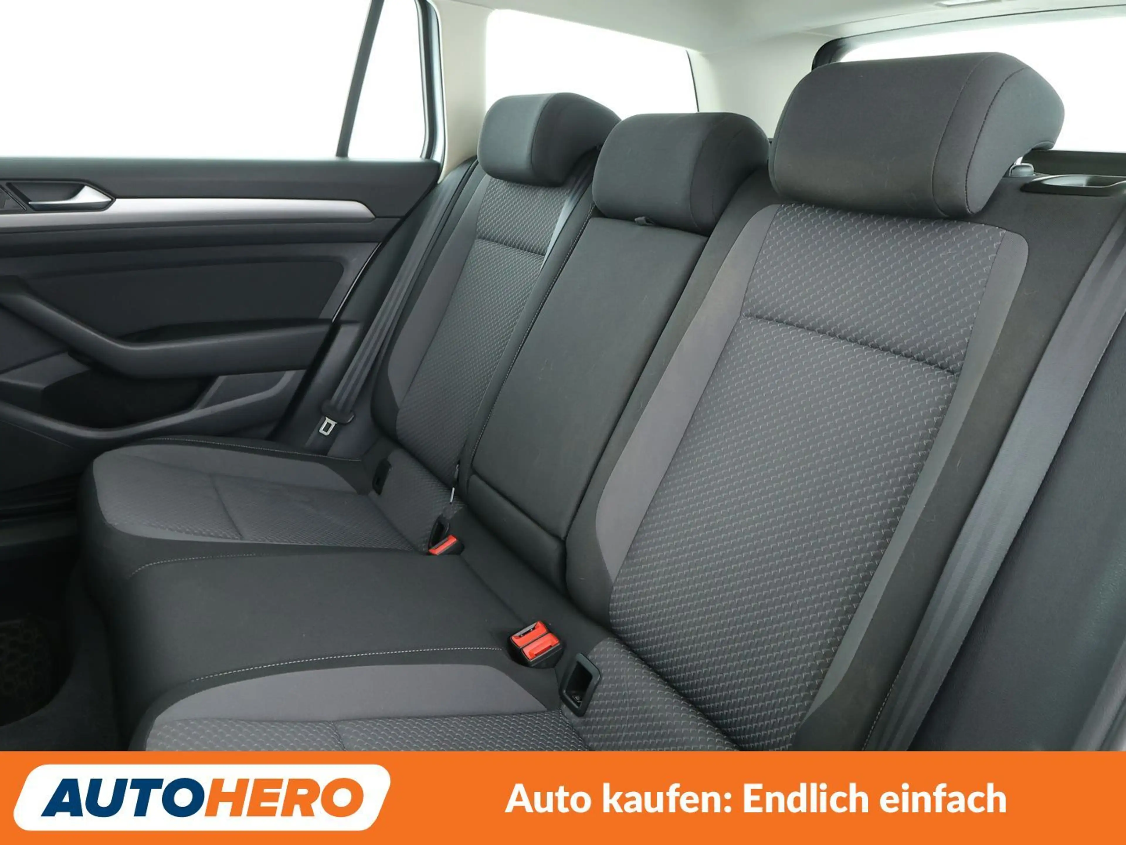 Volkswagen Passat 1.4 TSI Trendline BMT*NAVI*LED*TEMPO*PDC* — photo 14
