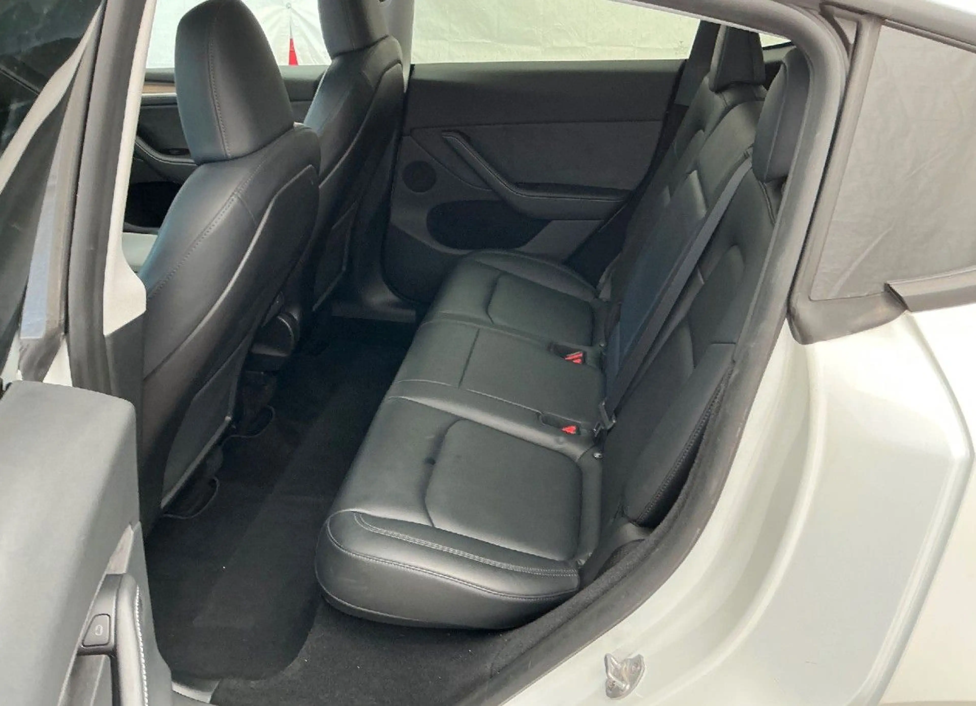 Tesla Model Y Long Range Dual Motor AWD LED Navi WP — photo 6