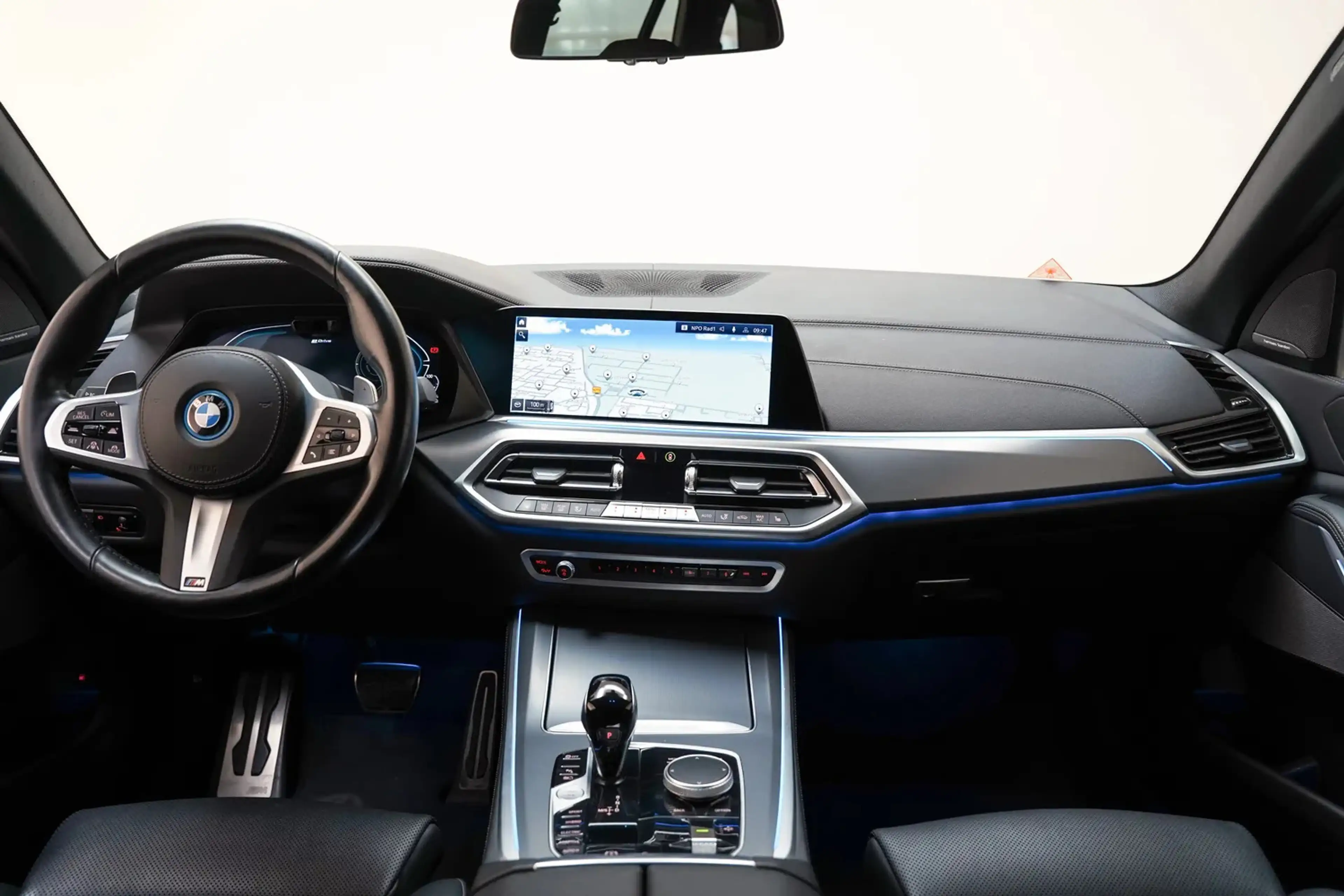 BMW X5 xDrive45e M Sport High Executive [ Panorama Trekha — photo 4
