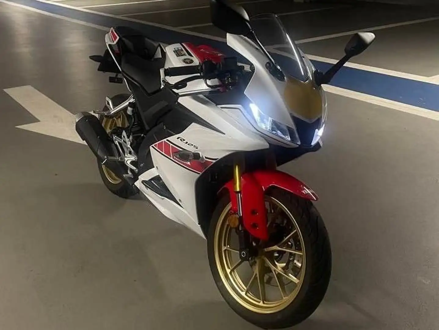 Yamaha YZF-R125 Fehér - 1