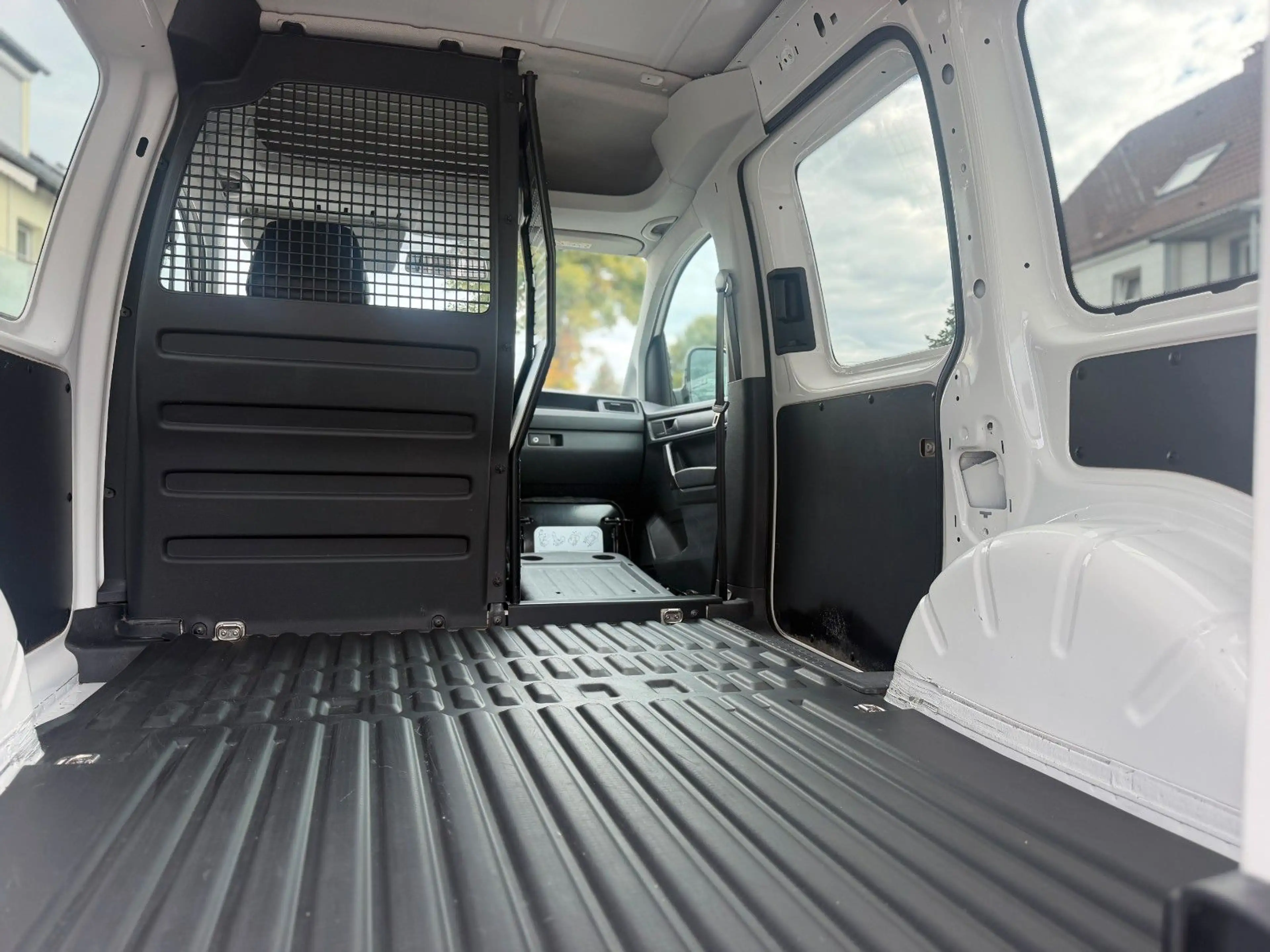 Volkswagen Caddy 1,2 TSI Nfz Kasten SHZ PDC Navi AppleCarPl — photo 14