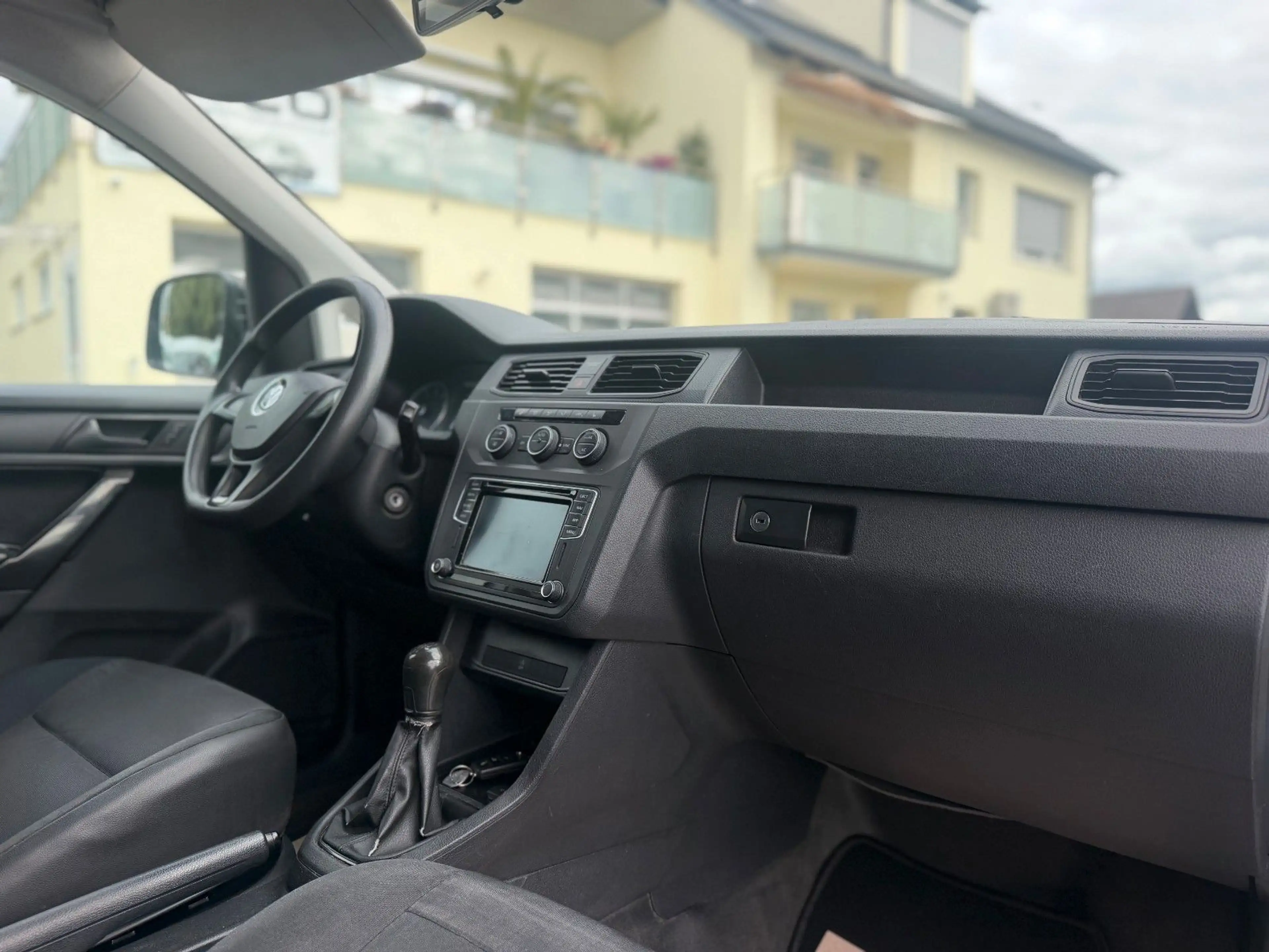 Volkswagen Caddy 1,2 TSI Nfz Kasten SHZ PDC Navi AppleCarPl — photo 15
