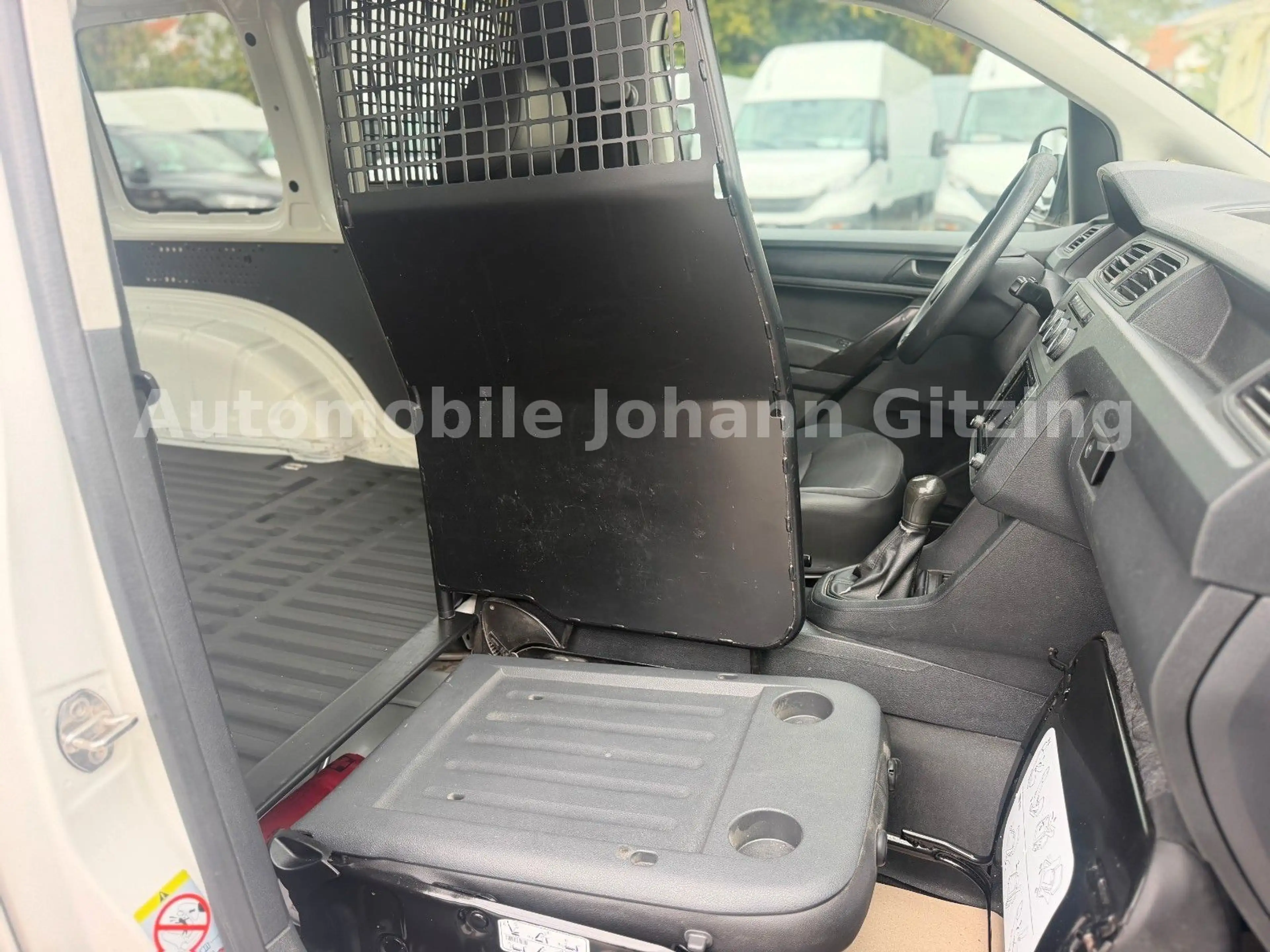 Volkswagen Caddy 1,2 TSI Nfz Kasten SHZ PDC Navi AppleCarPl — photo 13