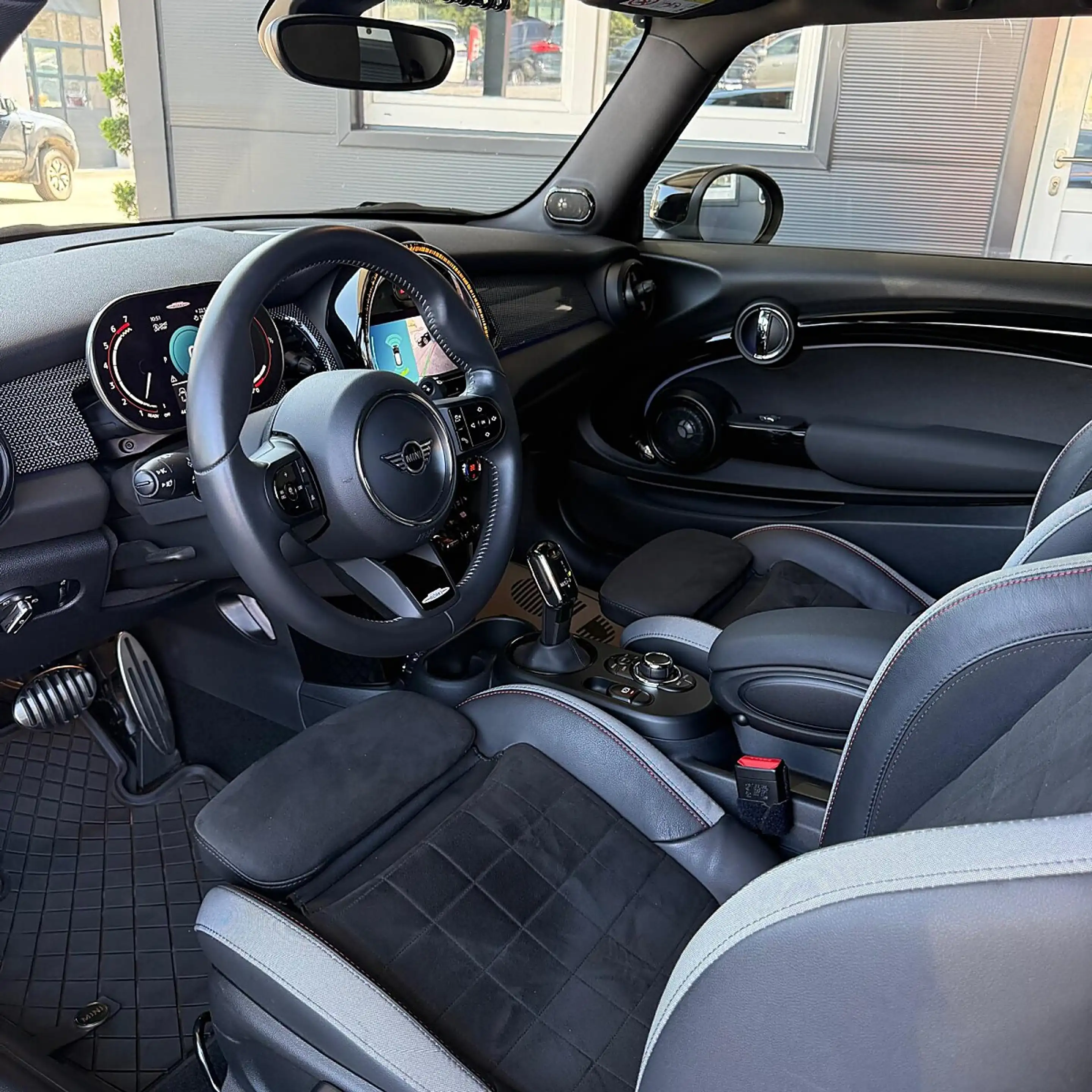 MINI John Cooper Works MINI John Cooper Works Aut. — photo 13