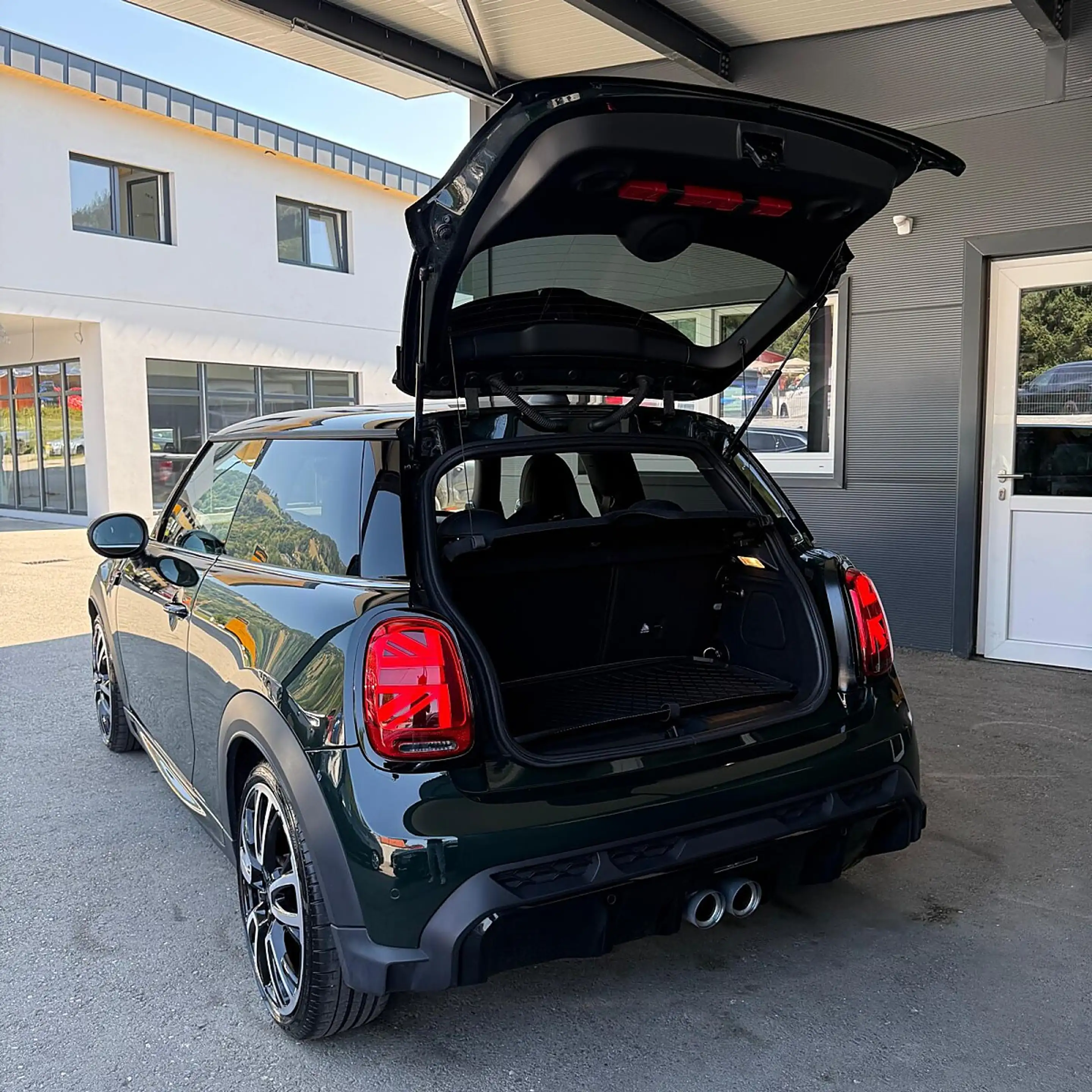 MINI John Cooper Works MINI John Cooper Works Aut. — photo 11