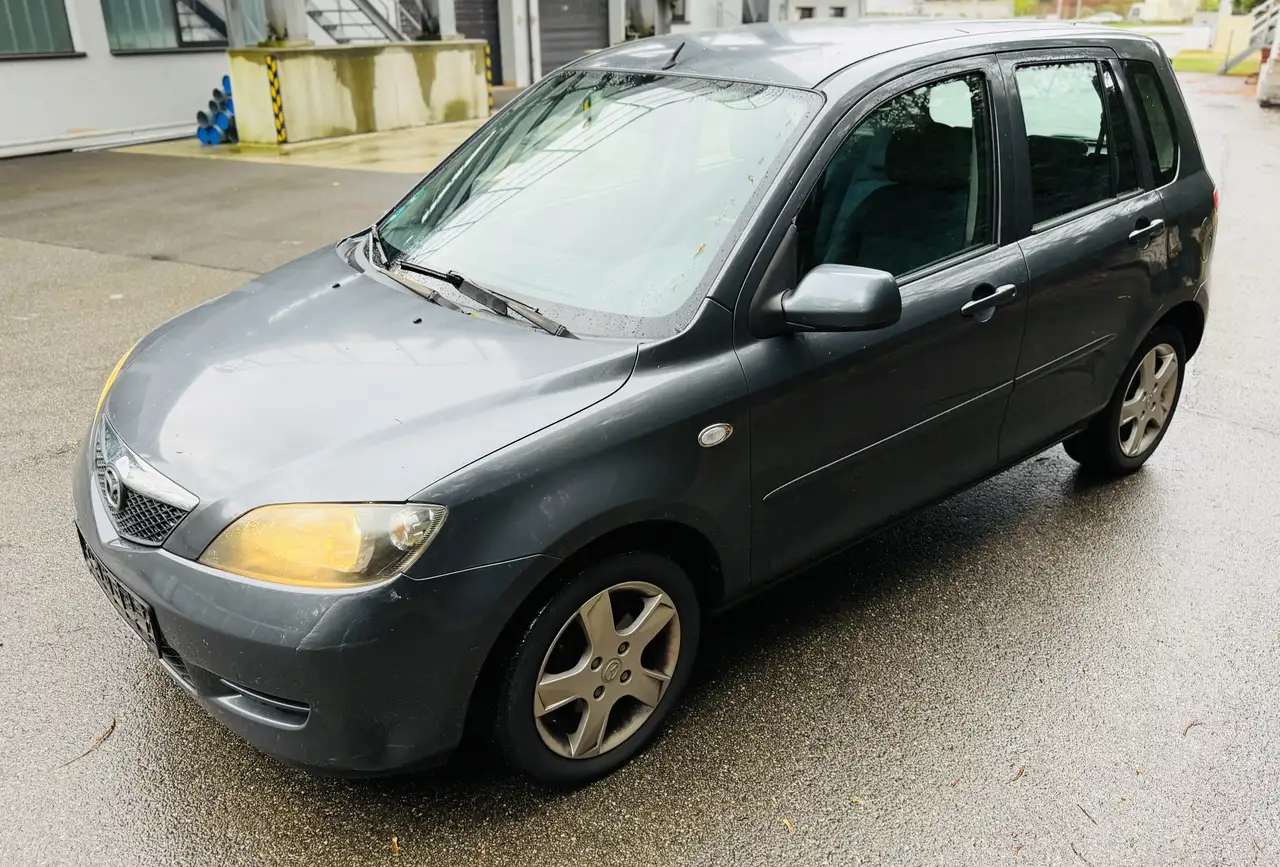 Mazda 2